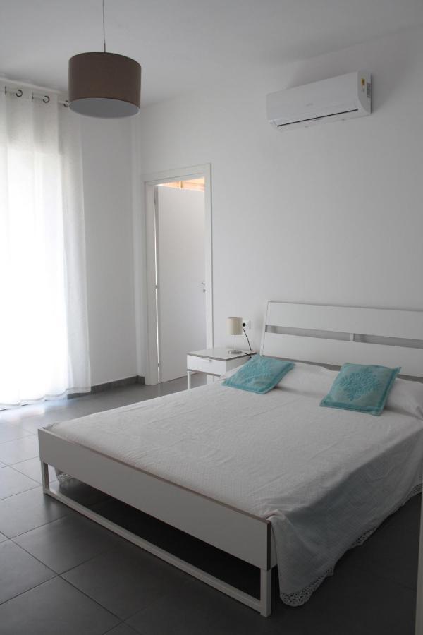 Gli Olivi Bed and Breakfast Oliena Exteriör bild